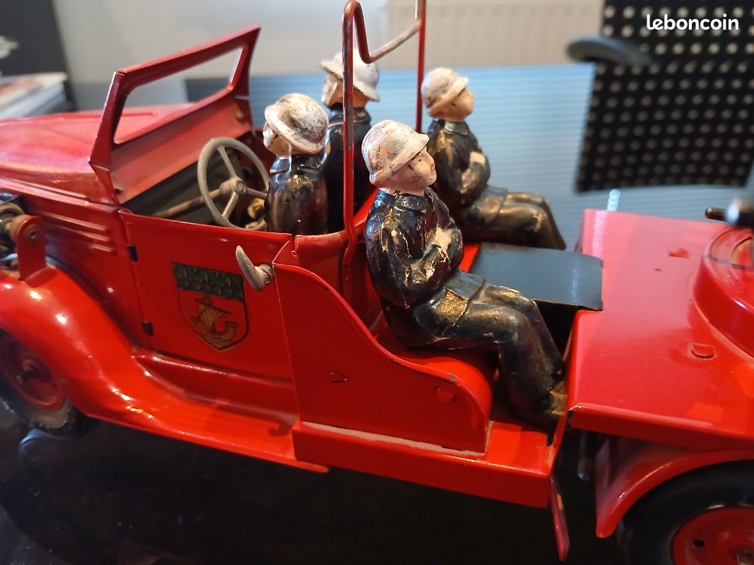 Ancienne Voiture à Pédales / Camion Jouet – Vébé, JEP, CIJ – Bon état, Collection