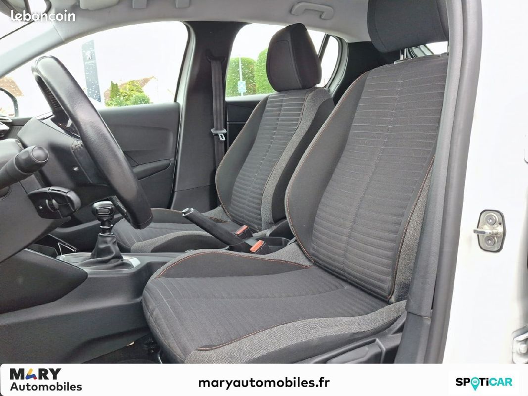 PEUGEOT 208 PureTech 100 S&S BVM6 Active Business (image 8)
