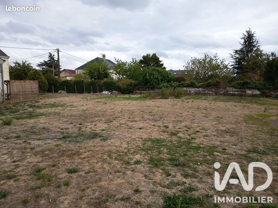 Terrain 824 m² · à Doué-en-Anjou · 824 m² · 63 000 €
