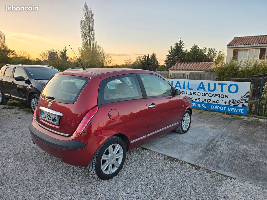 Lancia Ypsilon Platino 1.2 i 80cv (image 2)
