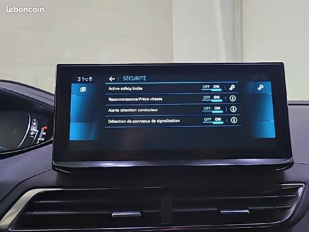 Peugeot 5008 BlueHDi 130ch S&S EAT8 - Allure Pack (image 22)