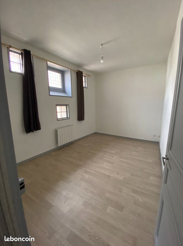 Appartement 2 pièces 30 m² · à Bas-en-Basset · 30 m² · 280 €