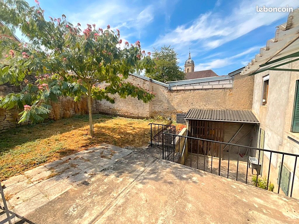 Maison 5 pièces 142 m² · à Jussey · 142 m² · 118 000 €