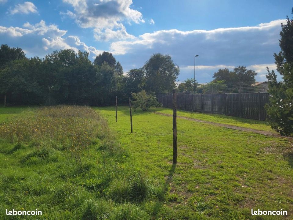 Terrain 800 m² Saint Gilles De La Neuville · à Saint-Gilles-de-la-Neuville · 101 000 €