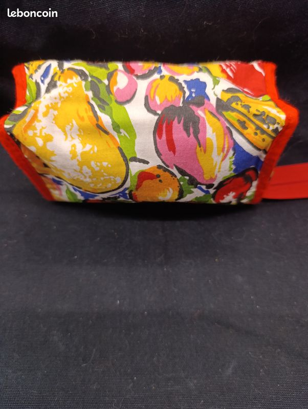 Petite Pochette Rouge et Multicolore pour Maquillage avec Miroir (image 4)