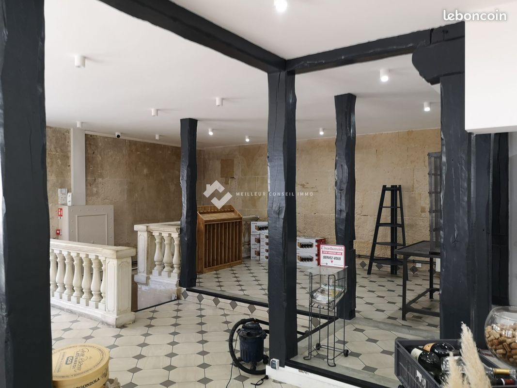Local 251 m² Crépy-en-Valois (image 2)