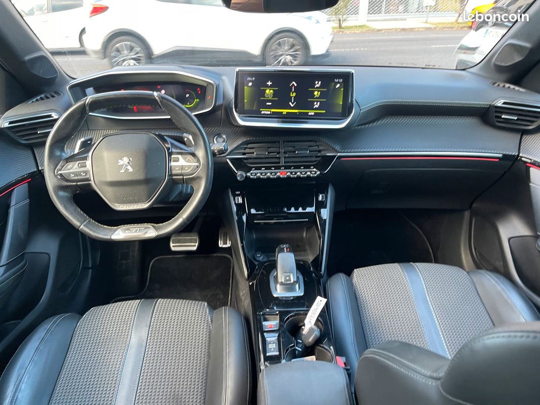 Peugeot 208 gt 1.2 130 cv Boite Automatique (image 3)