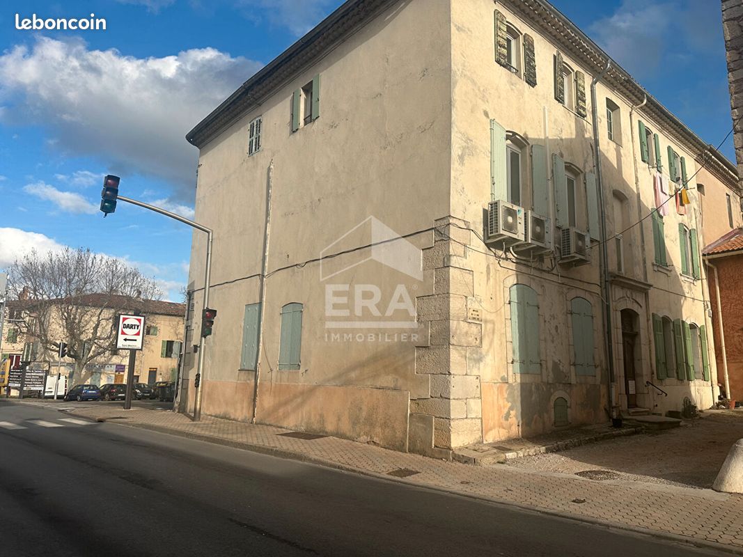 Appartement 8 pièces 145 m² · à Saint-Maximin-la-Sainte-Baume · 145 m² · 350 000 €