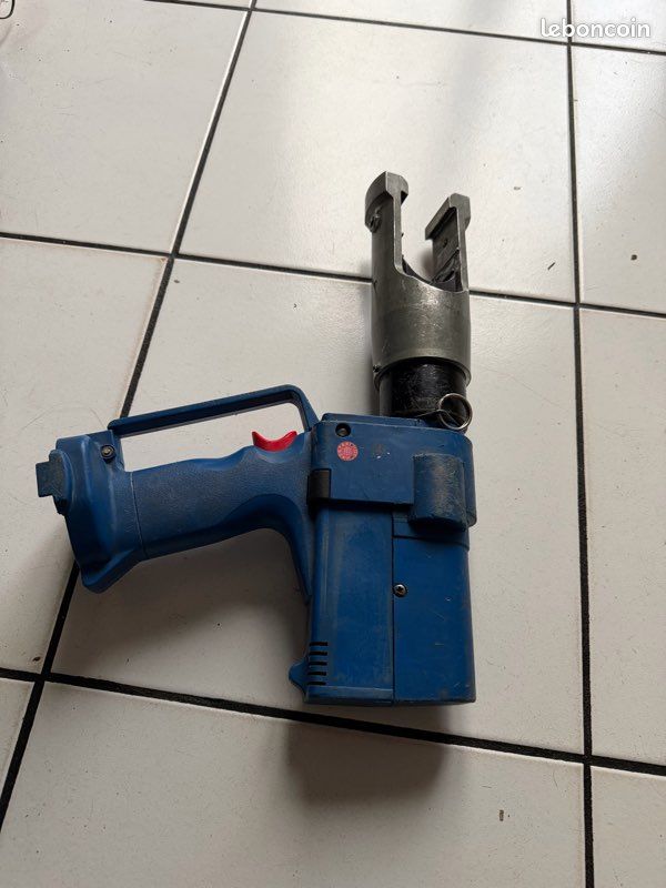 Klauke EK 22 plus Battery-operated Crimping Tool - Hand tools