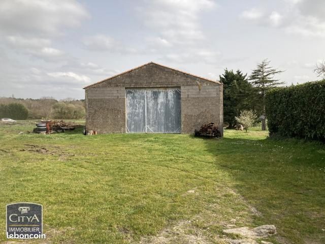 Un petit terrain · à Escolives-Sainte-Camille · 60 €/mois