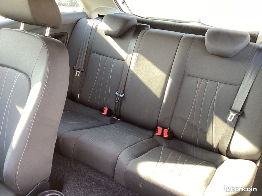 SEAT Ibiza 1.2 TDI 75 CH COPA (image 12)
