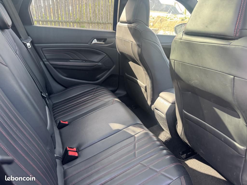 Peugeot 308 SW GT 2.0 BLUEHDI 180 EAT8 (image 6)
