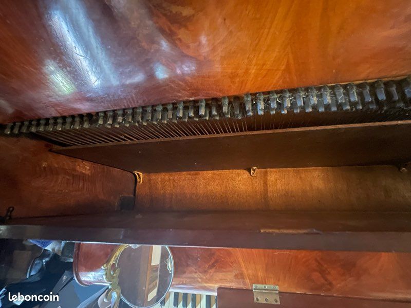 Piano Bar 🎹 🍸 (image 11)