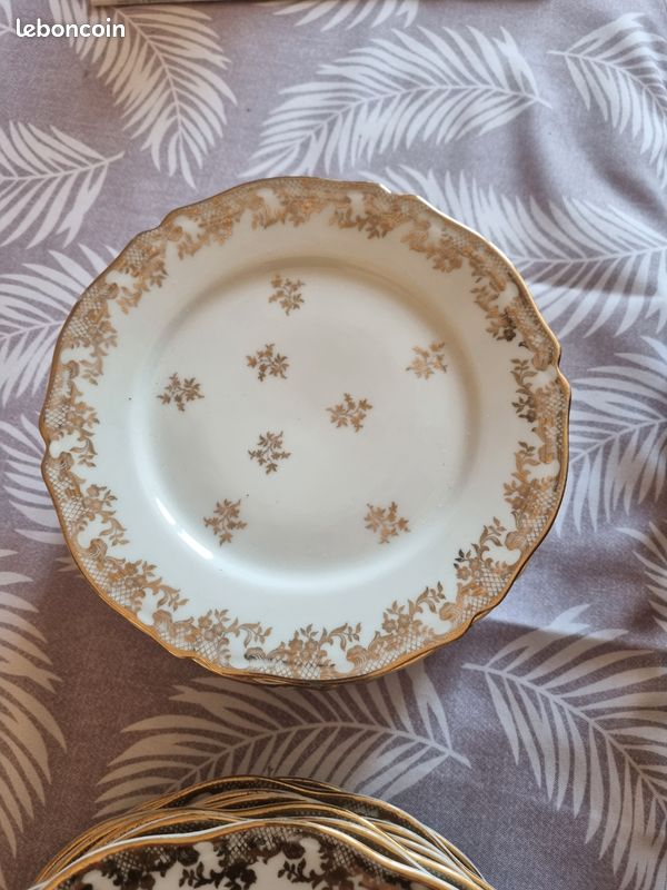 Assiettes motifs dorées (image 2)