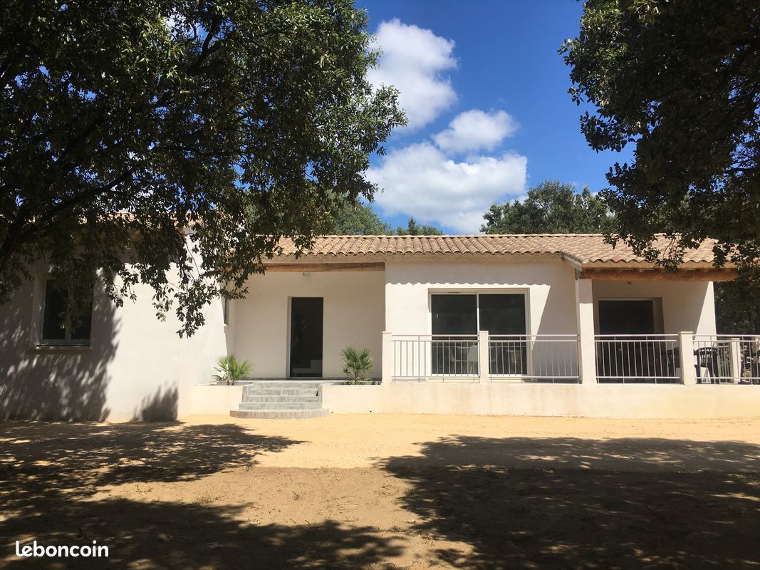Maison 6 pièces 130 m² · à Uzès · 130 m² · 1 350 €/mois