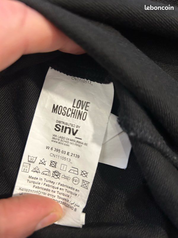 Haut Sans Manches MOSCHINO - Taille 36 - Style Tunic - Couleur Tricolore Noir/Rouge/Blanc à Rayures - Occasion Très Bon État