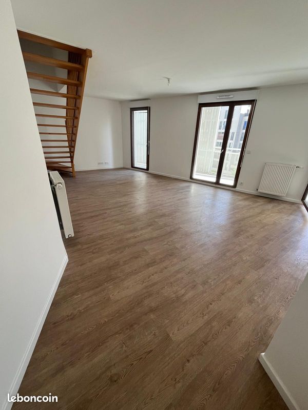 Appartement 4 pièces 79 m² · à Montreuil · 79 m² · 1 378 €/mois