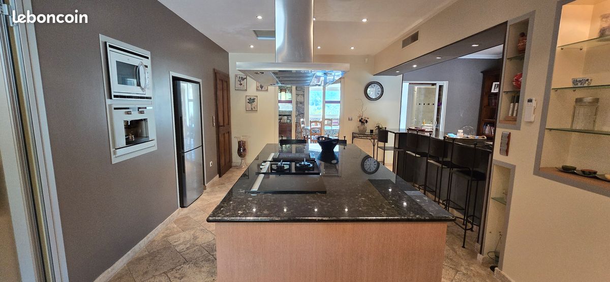 Appartement 3 pièces 75 m² · à Corte · 75 m² · 850 €/mois