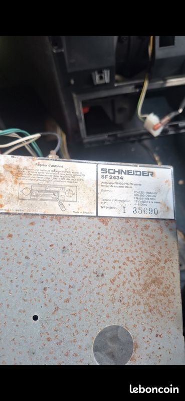 Auto radio cassette Schneider (image 2)