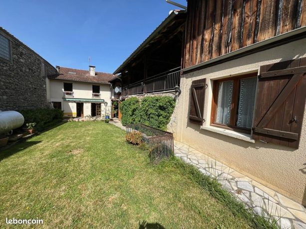 Maison 7 pièces 225 m²