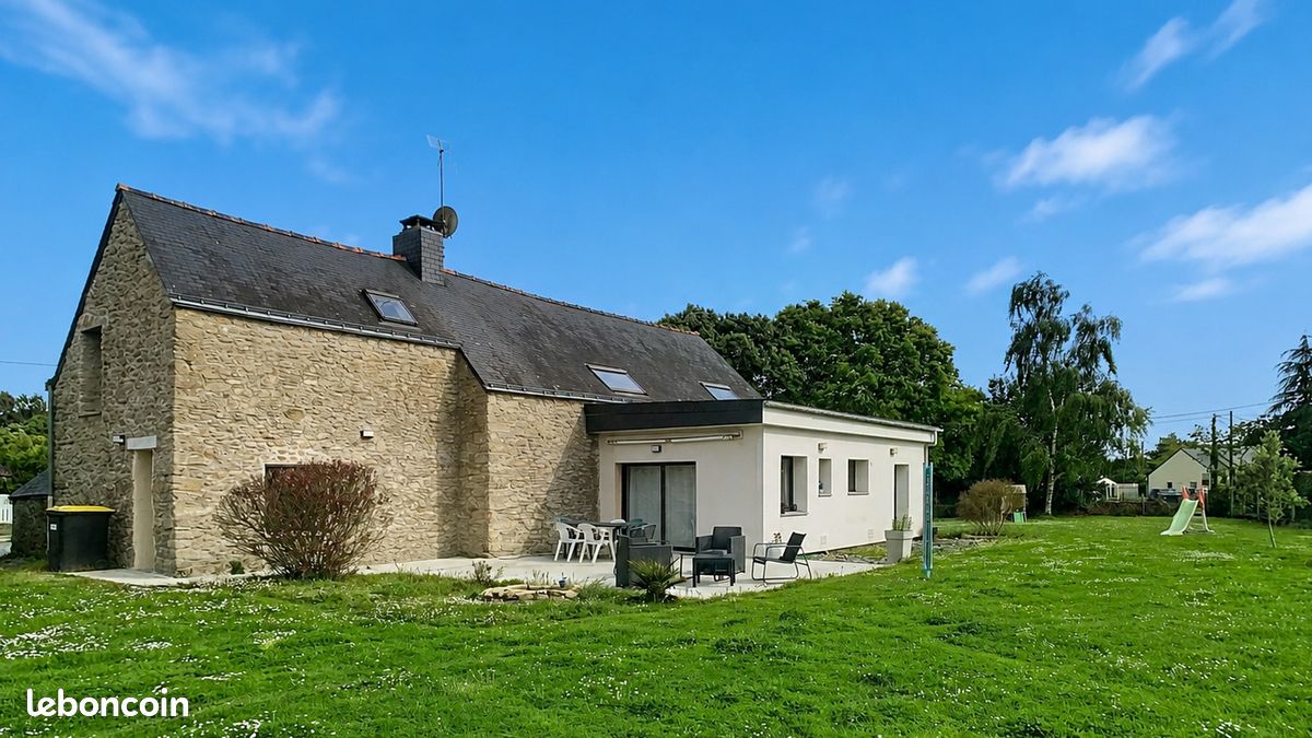 Maison 7 pièces 154 m² · à Besné · 154 m² · 374 400 €