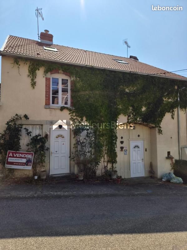 Maison 5 pièces 156 m² · à Savigny · 156 m² · 143 000 €