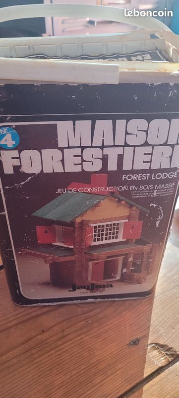 Baril carton vintage maison forrestiere numéro 4 rare et vintage
Construction bois en bois massif (image 1)