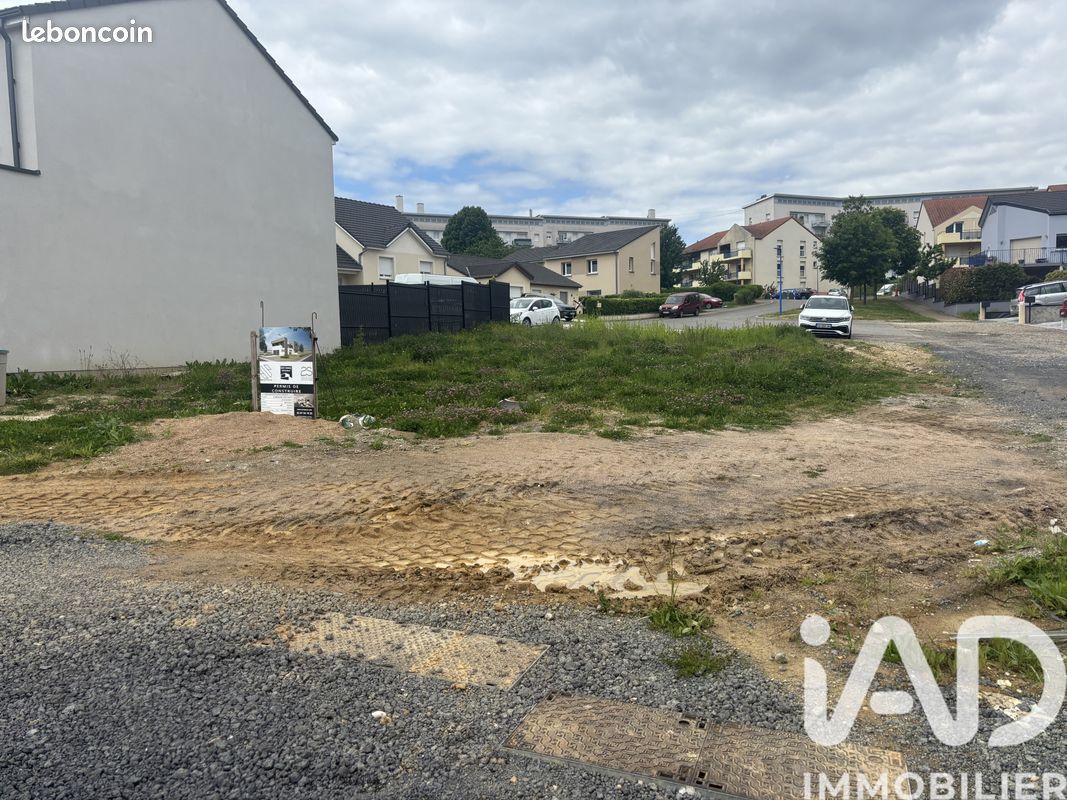 Terrain 384 m² · à Marange-Silvange · 384 m² · 125 000 €