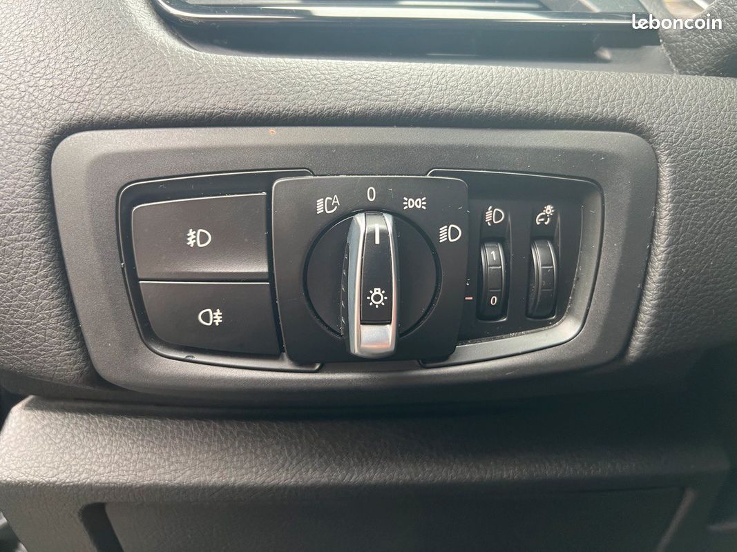 Bmw serie 2 active-tourer 1.5 218 i 136 ch toit pano ouvrant garantie (image 25)
