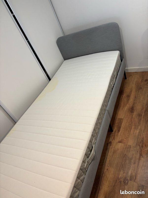 Marseille prado vends lit IKEA complet (image 1)