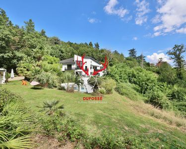 Maison 1 890 000 € - 305 m²