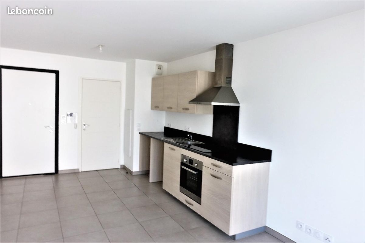 Appartement 2 pièces 37 m² · à Saint-Égrève · 37 m² · 617 €