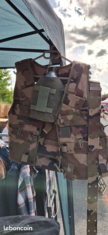Veste militaire (image 1)