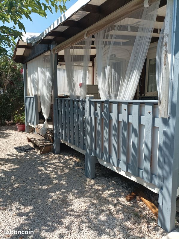 Local commercial 3 pièces 35 m² · à Hyères · 35 m² · 12 000 €