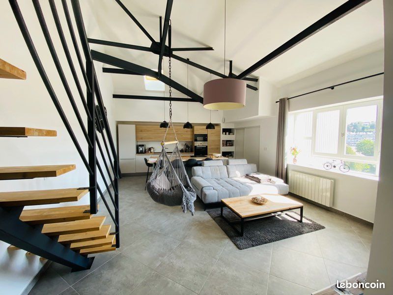Appartement 3 pièces 82 m² · à Saint-Étienne · 82 m² · 180 000 €