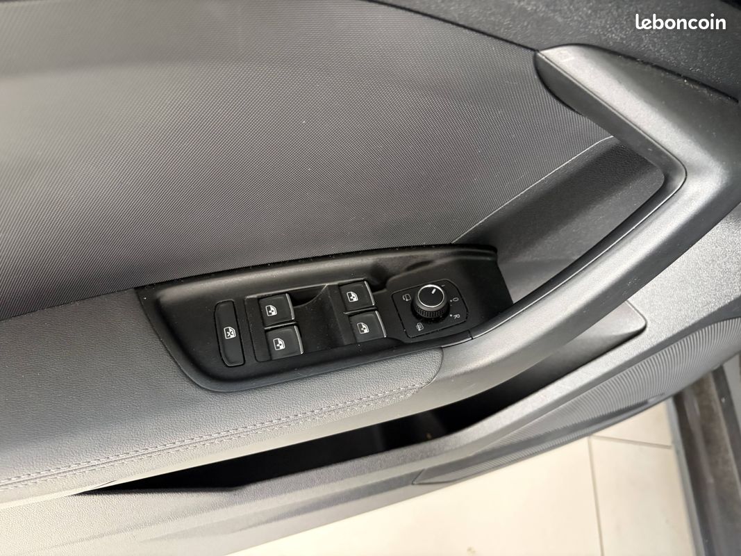 AUDI A1 Sportback 30 TFSI 116 ch S tronic 7 Design Luxe (image 26)