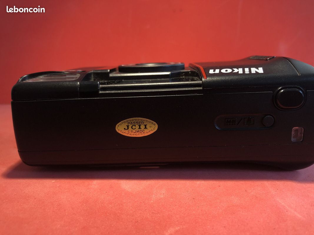 Point And Shoot NIKON TW20 AF Vintage Japan 1989 35mm