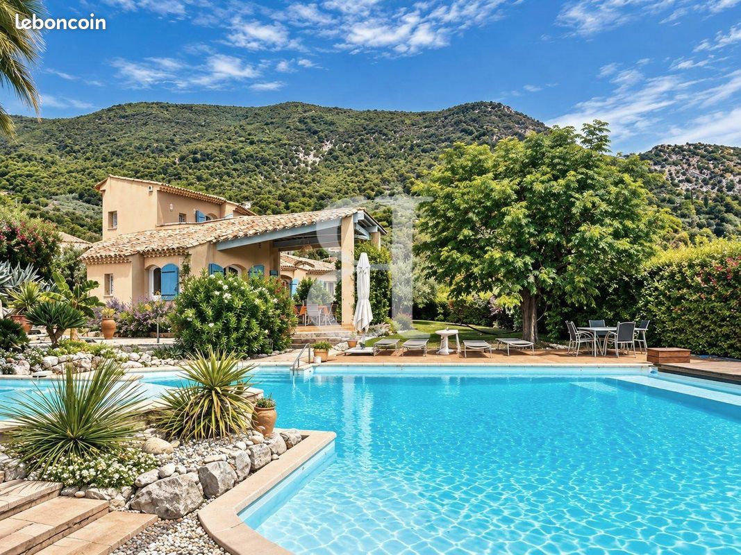 Maison 5 pièces 200 m² · à Nyons · 200 m² · 750 000 €