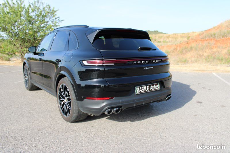 Cayenne E-Hybrid / Hybride /Pneus neufs / Etat neuf (image 4)