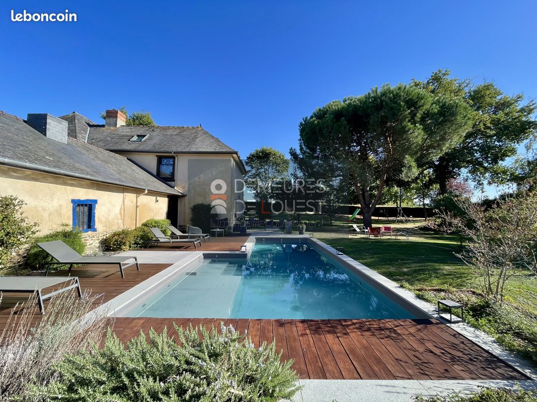 Maison 10 pièces 247 m² · à Pacé · 247 m² · 812 760 €