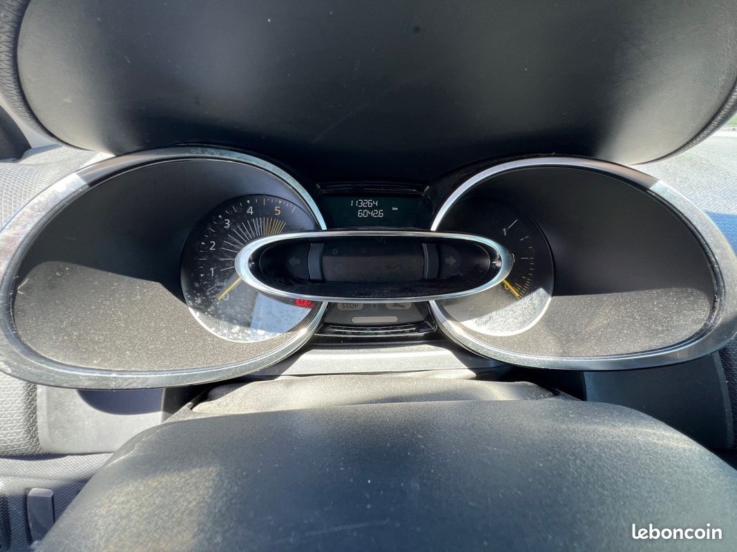 RENAULT CLIO IV dCi 90 Energy eco2 Zen 82g (image 13)