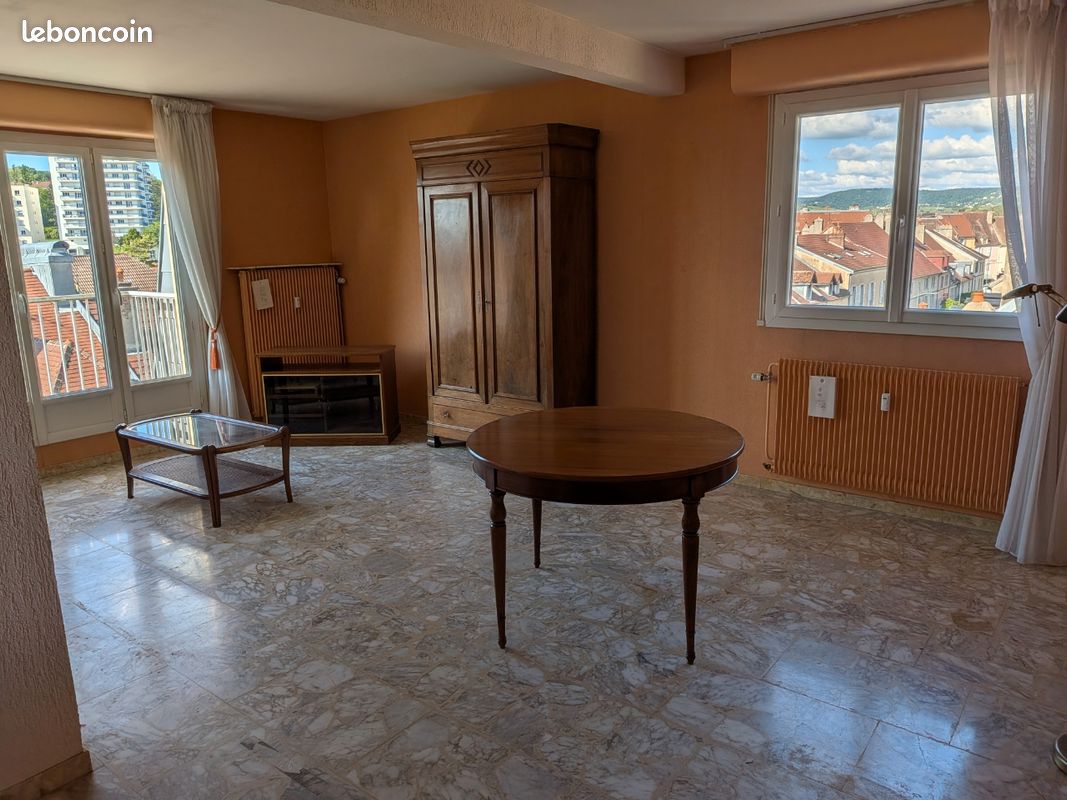 Appartement 4 pièces 91 m² · à Lons-le-Saunier · 91 m² · 124 000 €