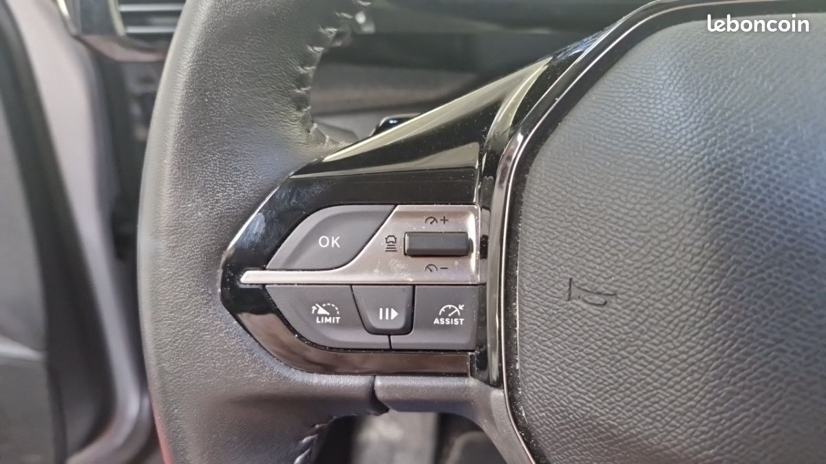 Peugeot 308 SW PHEV 180 E-EAT8 ALLURE PACK (image 17)