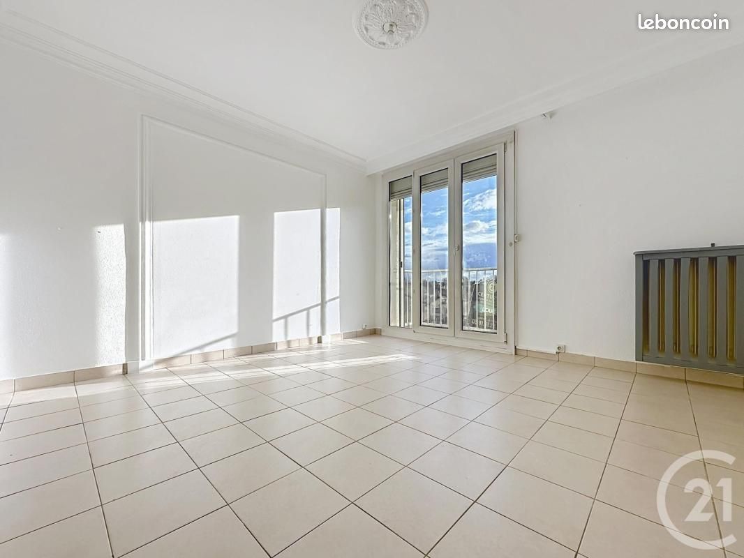 Appartement 3 pièces 56 m² · à Montbéliard · 56 m² · 570 €