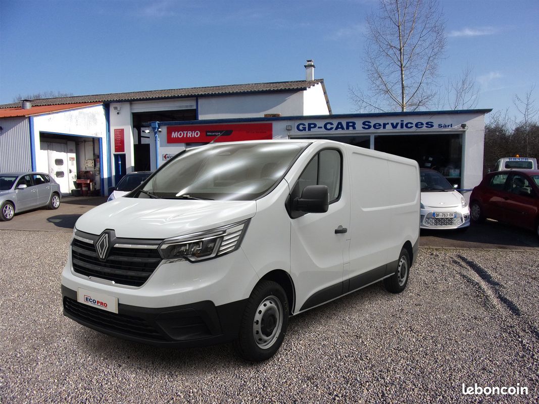Renault Trafic Van L2H1 Advance 3T Blue dCI 130 - Leasing (image 1)