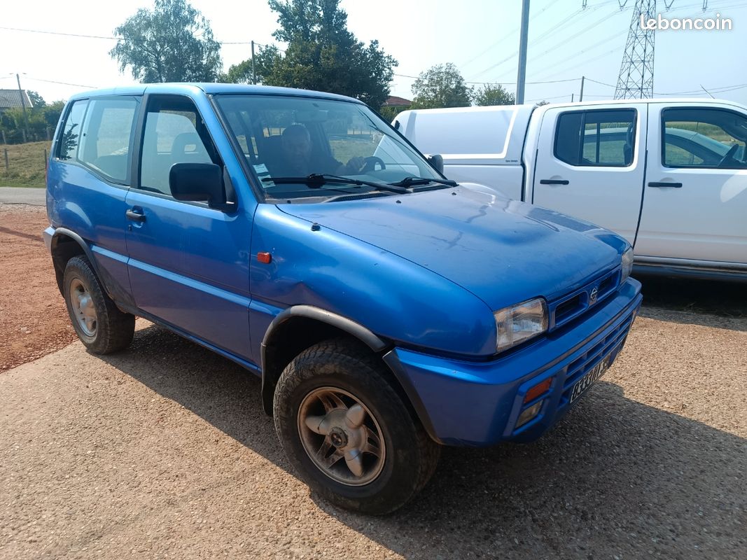 Nissan terrano (image 1)