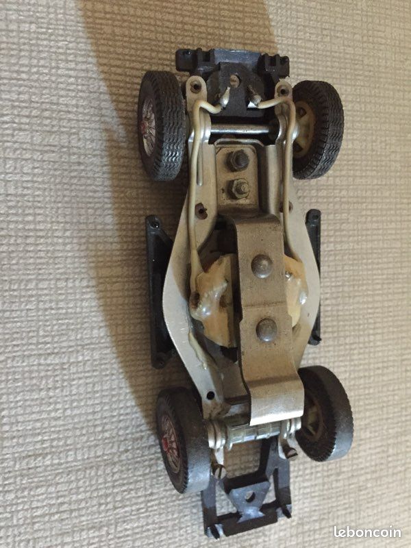 Châssis de voiture pour circuit 24 complète (image 1)