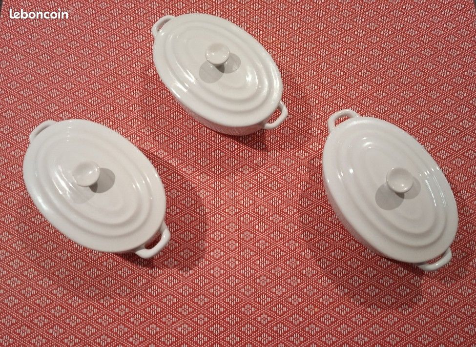 Lot de 3 mini cocottes blanches rayées avec couvercle 17,5 x 9,5 cm