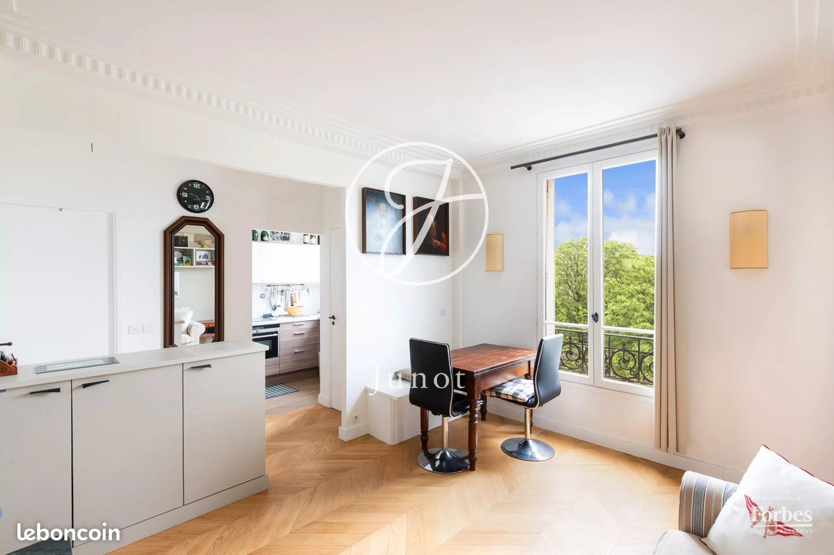 Appartement 2 pièces 46 m² · à Paris · 46 m² · 580 000 €