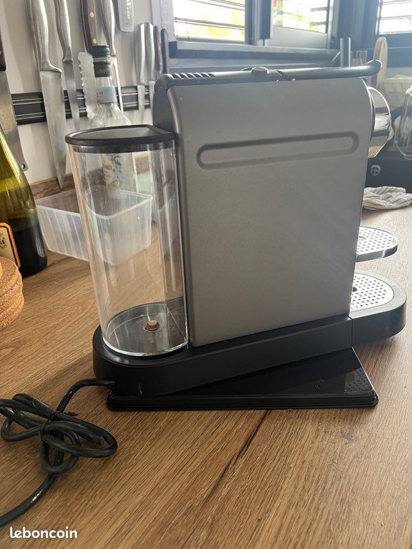 Vend machine Nespresso pour pièces (image 3)